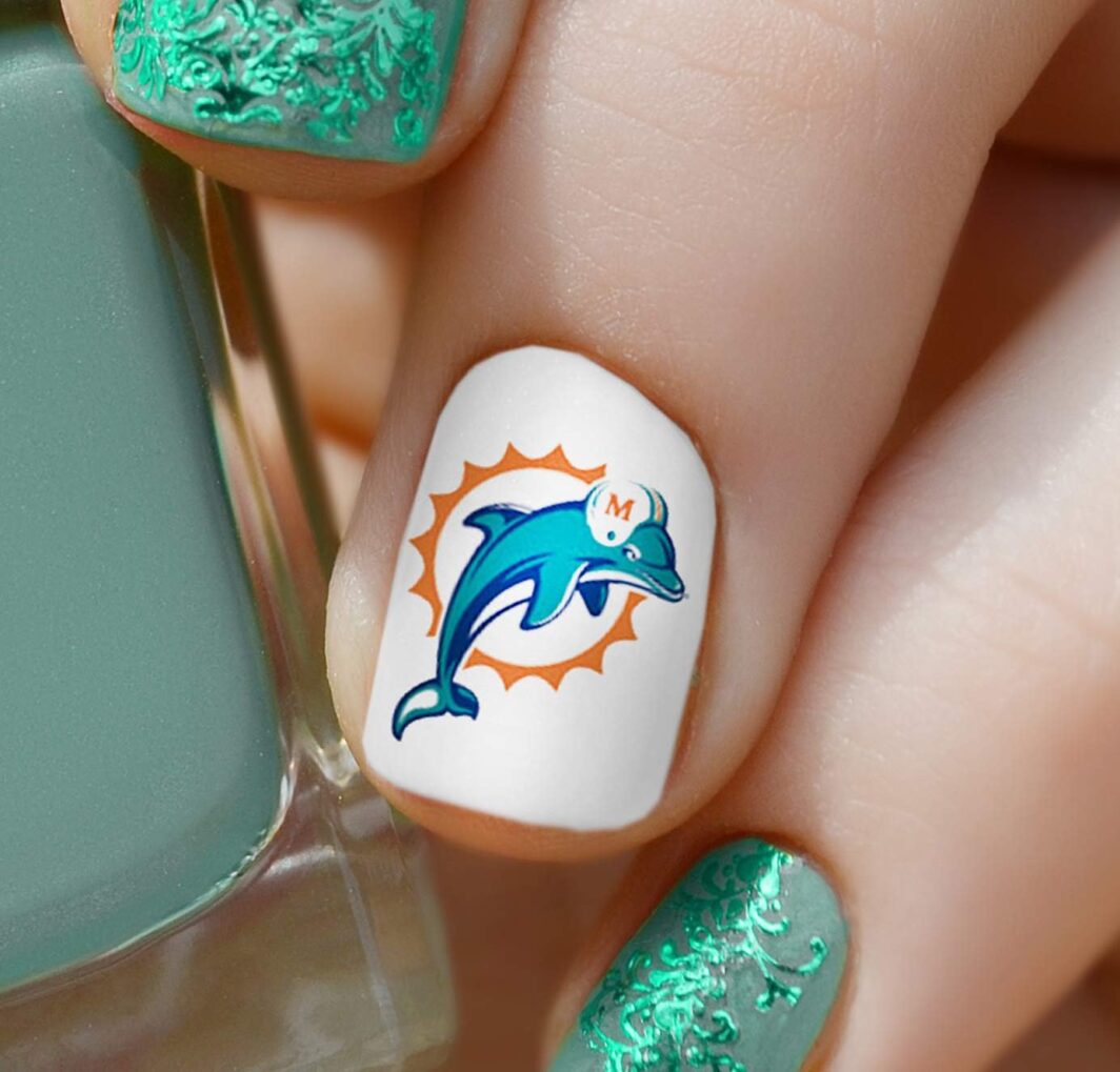 Miami dolphins nails